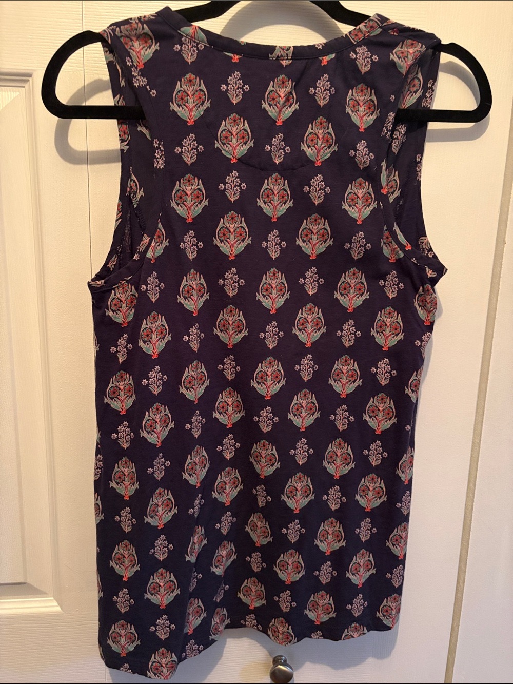 Maeve Navy Sleeveless Floral-Print Button Front Camisole - Picture 2 of 6